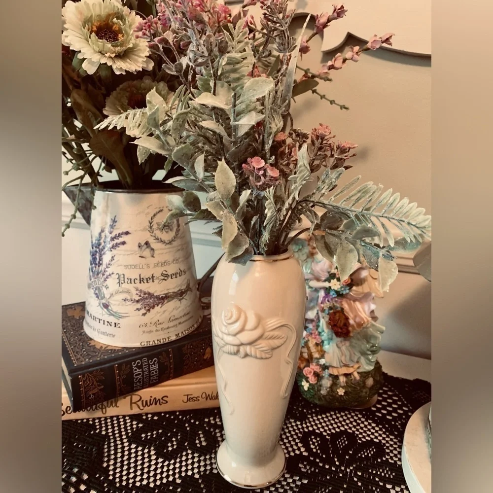 Lenox Rose Bud Vase Ivory & Gold Handcrafted 7